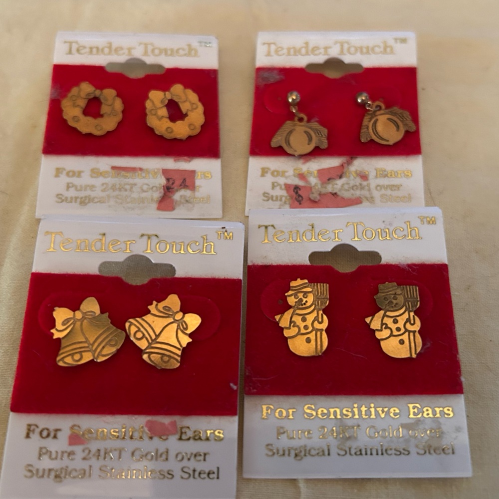 Tender Touch Gold Earrings Set lot of Four Christmas Theme